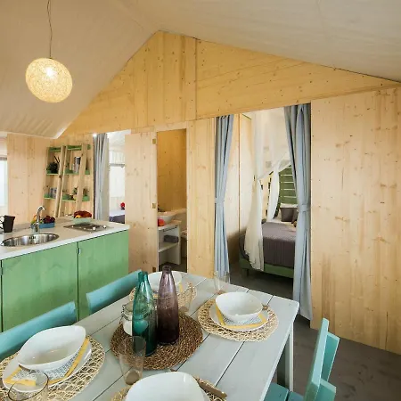 Luxury Tent With A Bathroom And Kitchen, 11 Km From אוהל מפואר פורץ
